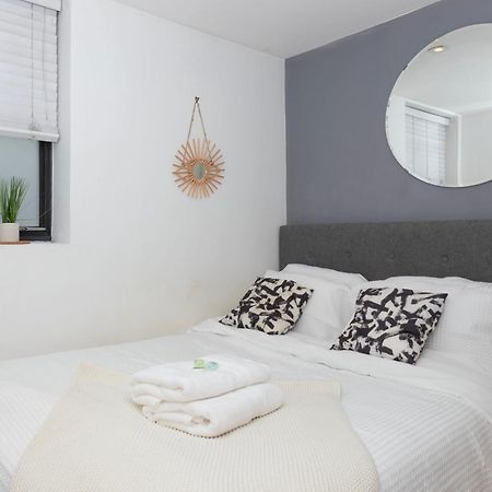 Cosy Ground Floor Apartment Londra Dış mekan fotoğraf