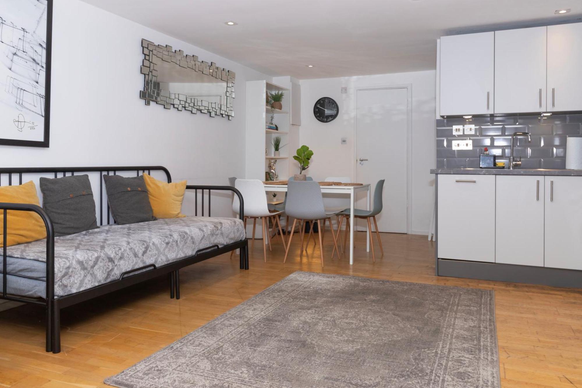 Cosy Ground Floor Apartment Londra Dış mekan fotoğraf